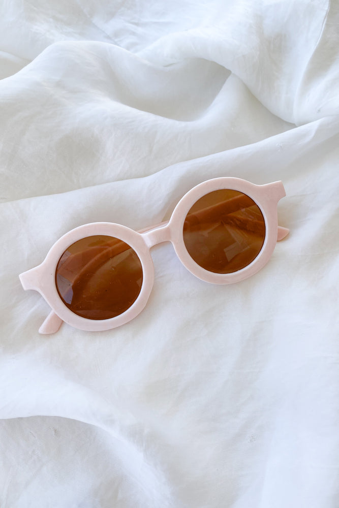 
                
                    Load image into Gallery viewer, Blush Circle Sunnies
                
            
