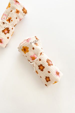 Floral Daisy Swaddle